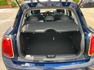/photos/11218/8d0d476b-d596-4fd3-99a0-58926b812e3f_i320x240.jpg